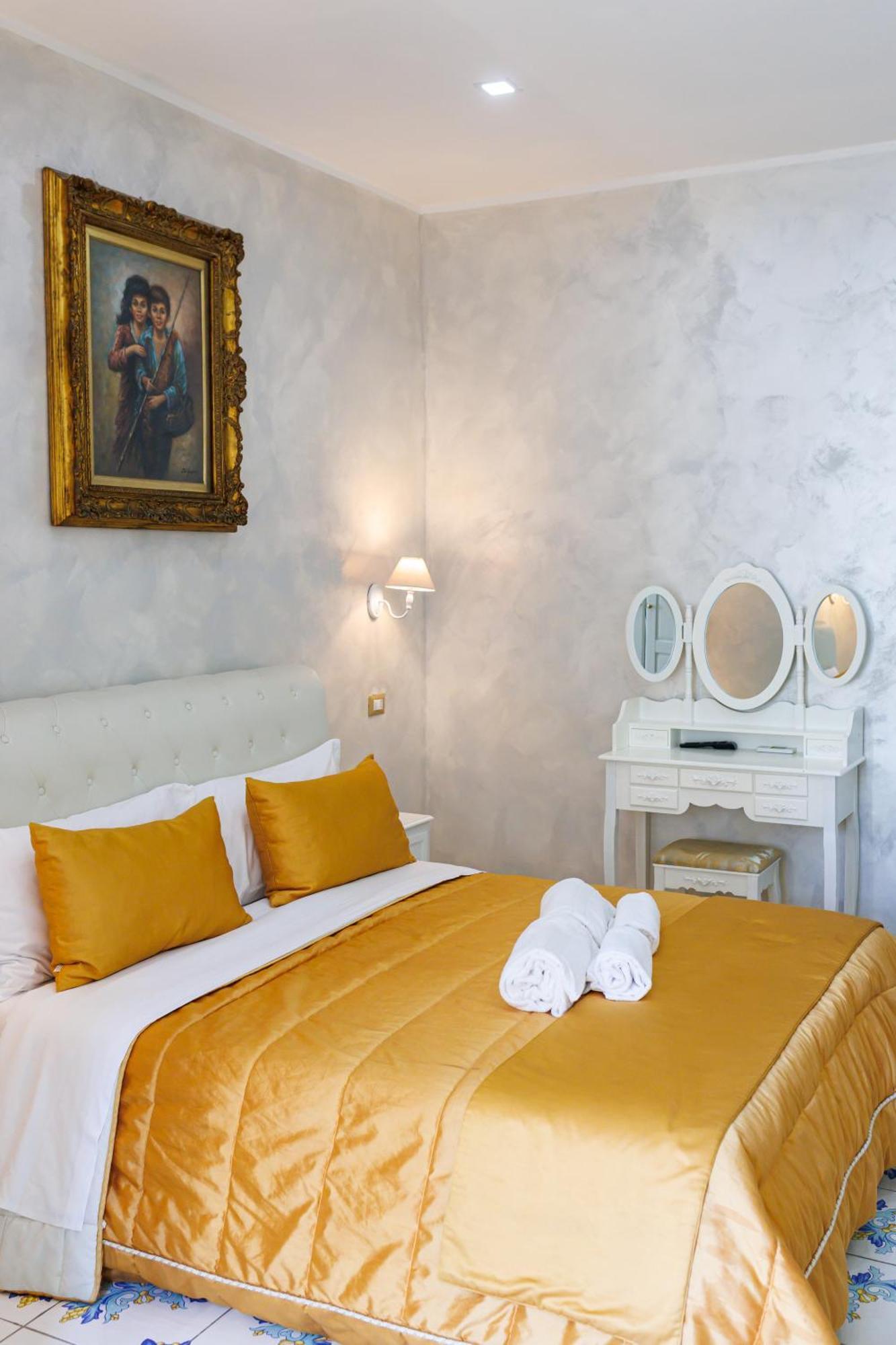 Alma Adry Bed & Breakfast Наполи Екстериор снимка